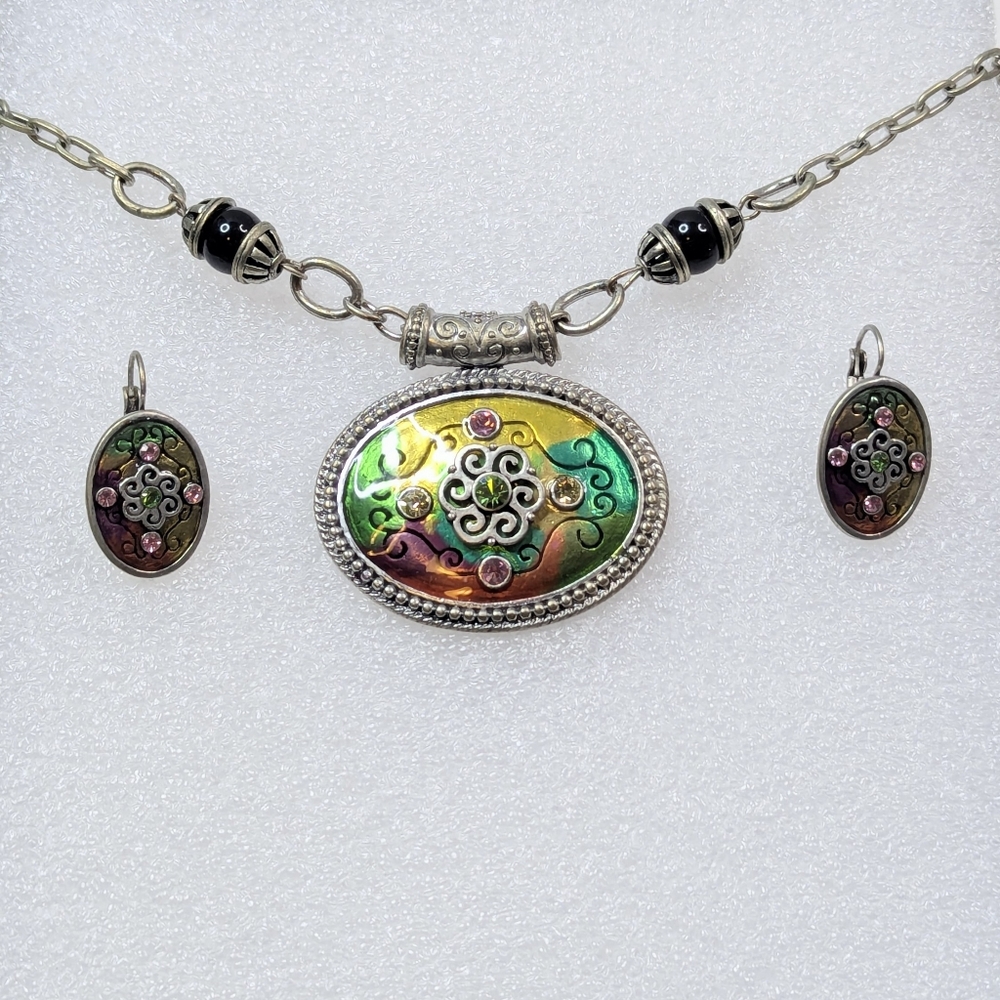 Necklace & Pierced Earring Set Beautiful Sparkling Stones Colorful With Beads